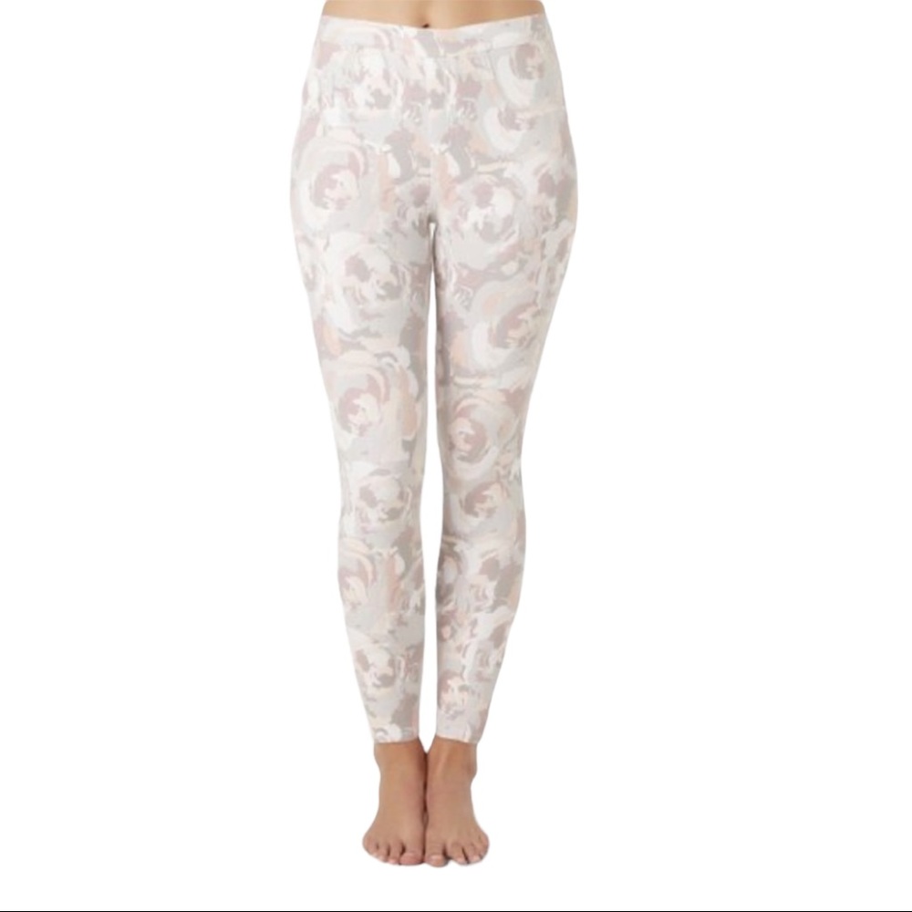 Spanx Jean-ish Leggings in Blush Bloom - Picture 2 of 8